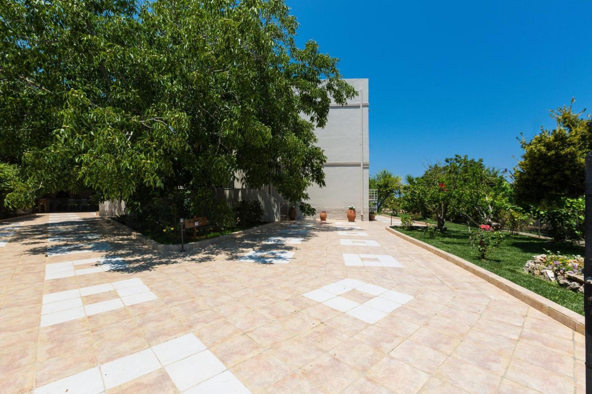 Villa Filia In Prines Bagian luar foto